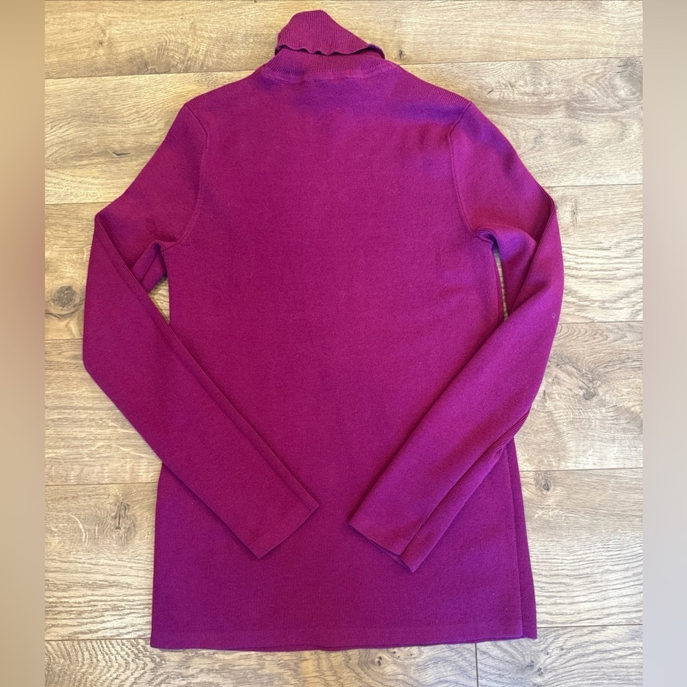Chicos Turtleneck Top Size 0 Small Fuchsia Ribbed Classic Soft Knit Stretchy - Picture 6 of 6